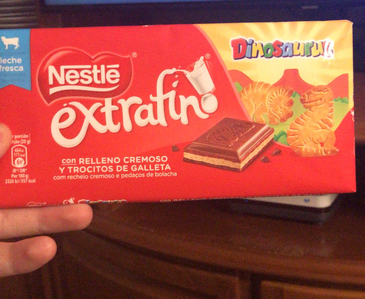 xabichao_'s tweet photo. Yo: Oye mamá, si vas al súper pilla el chocolate de Nestlé jungly que lo volvieron a poner a la venta 

Mamá: Lo más parecido que vi a algo de la jungla hijo https://t.co/5ofuiVThhw