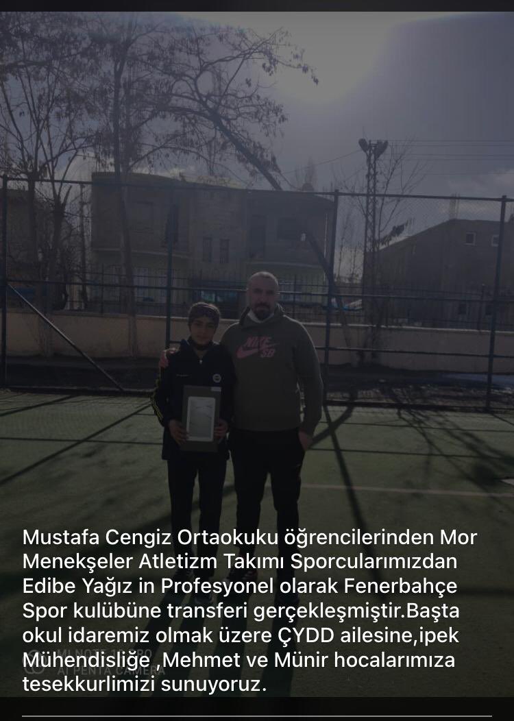 ipekmuhendslik's tweet photo. Sponsorluğunu üstlendiğimiz Mor Menekşeler atletizm takımımızın başarılı sporcularından Edibe YAĞIZ'ın profesyonel olarak @Fenerbahce’ mize  transferini büyük bir mutlulukla büyük bir gururla sizlerle paylaşmak istedik tebrikler mor menekşeler🎉🍾👏👏 https://t.co/nCJhXi88zL