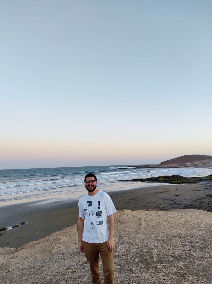 veroarado's tweet photo. El domingo vimos el atardecer en la playita https://t.co/FFUvQb3Kix