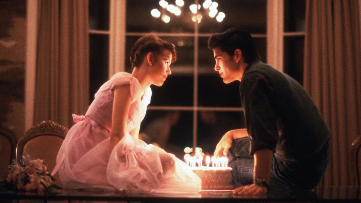 Sixteen Candles  (1984)
Happy Birthday, Molly Ringwald! 