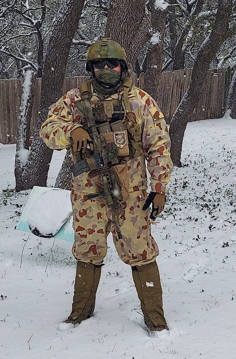 muddyjzealot's tweet photo. And the snow continues...ughhh but making the best of it. Finally get to actually test my Mountain Warfare DPDU set. Set is crazy warm. Glad I go stupid out for my kits 🤣.
#airsoft #dpdu #auscam #tokyomarui #airsoftgun #bblarping. https://t.co/2UYf3IShmd