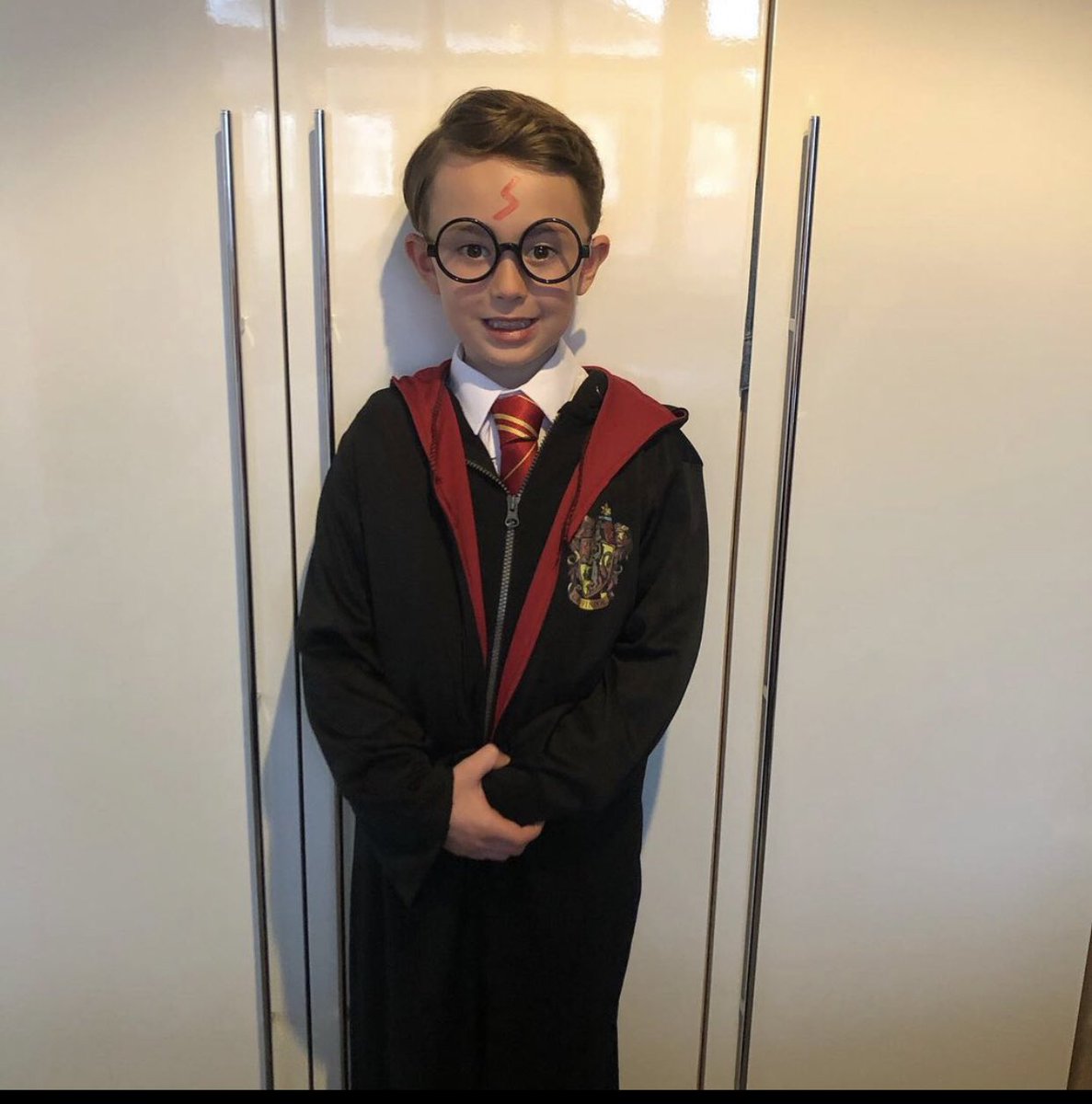 Nicooolaa's tweet photo. Harry Potter Quiz ⚡️ #skyvip #magicalmasters https://t.co/7AwssgcJQ3