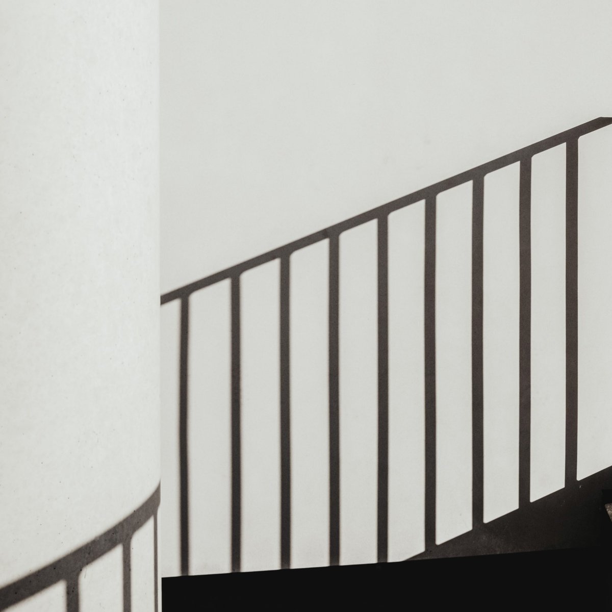 CW: minor body horror

“I have a recurring dream…”

'BODY METROPOLIS', a new poem by Emily Pont, is up and available to read here: allinyourhead.uk/body-metropoli…