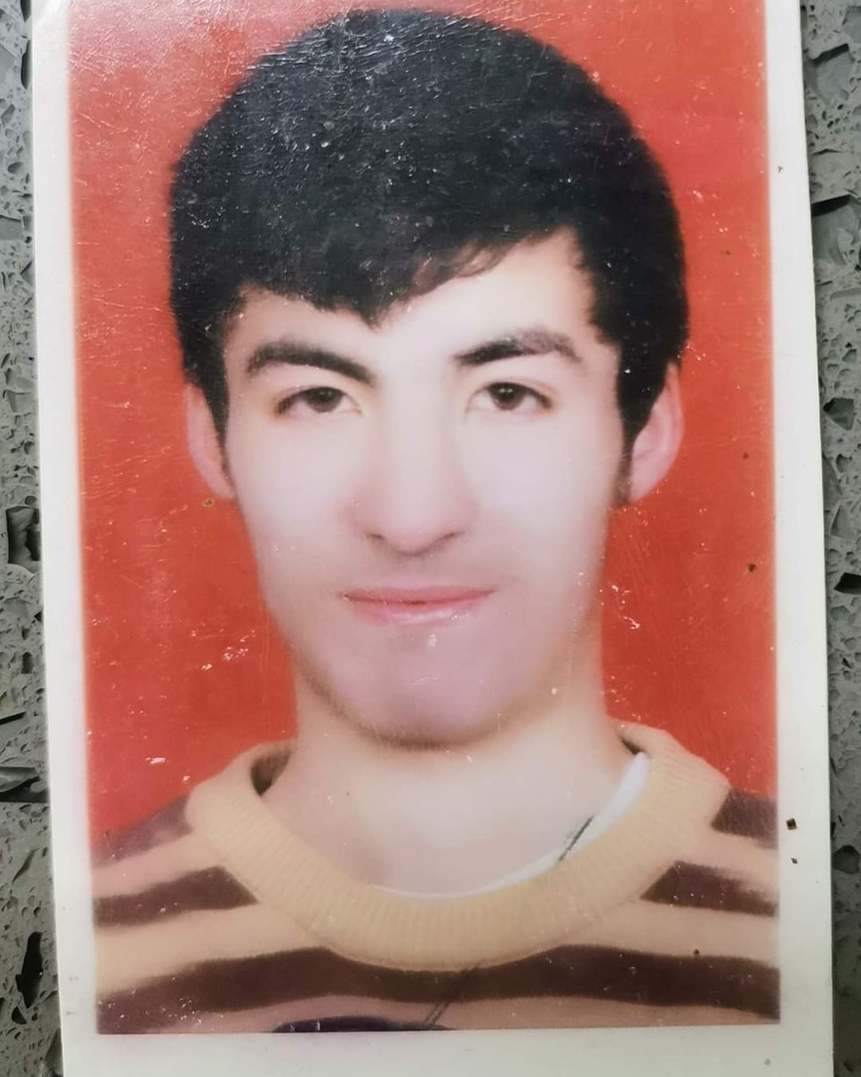 larareall's tweet photo. #Kirikkale Kayıp ilanı: Kırıkkale toprak  mahalle civarında bu akşam saat 19.00 da  kaybolmuştur.... %60 engellidir.... Umut Hasan  Yağmur  görenlerin en yakın karakola müraacat etmesini yada bu numarayı 05425414062  aramasını rica ederiz.... https://t.co/uCGFsk5WHm