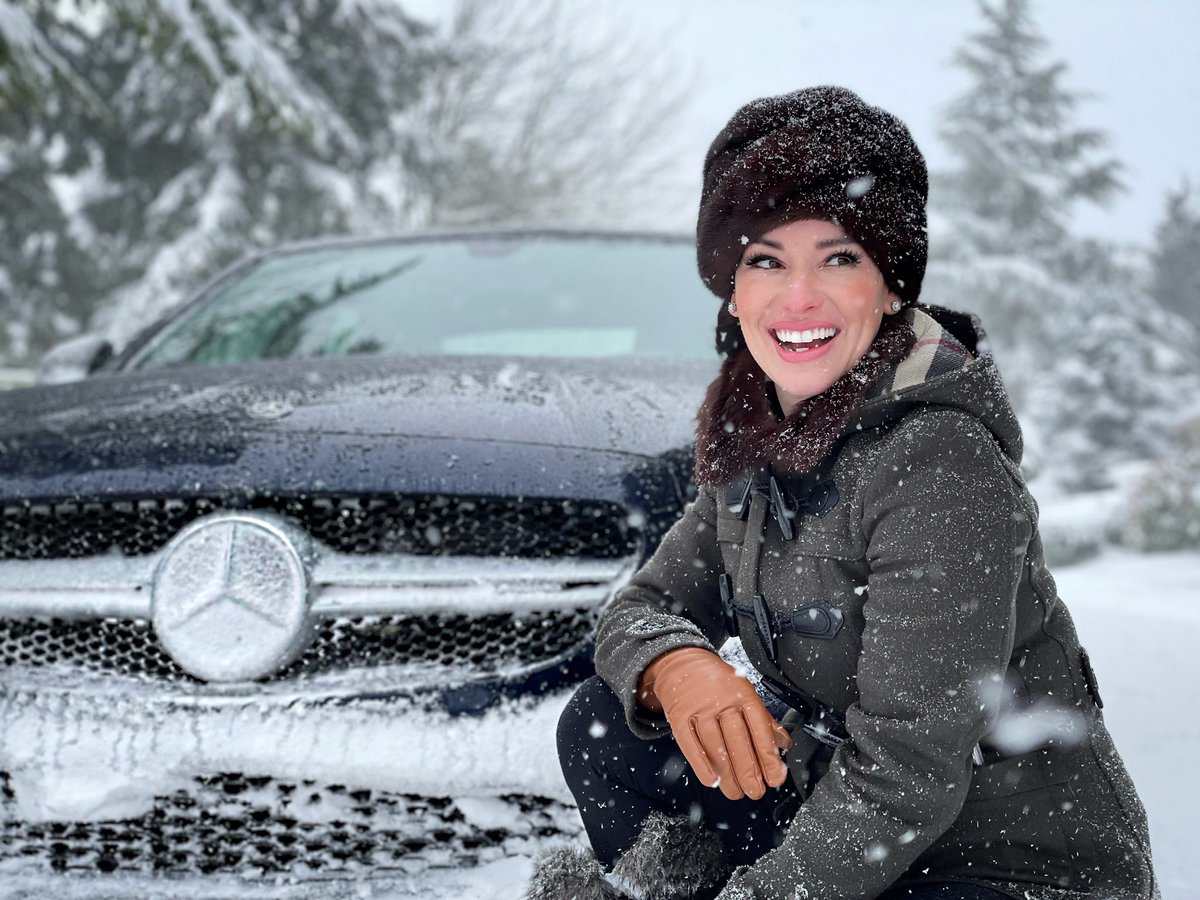jameijune's tweet photo. I’ll go anywhere with you, @MercedesBenz!
🥰❄️🚙💨 

@MercedesAMG @mercedesbenzusa @MB_Press @MercedesBenzUK #mercedesbenz #mercedes #mercedesamg #mercedesc43amg  #amg #c43amg #4matic #beautyandkeys #cargirl #beautyandkeys https://t.co/MGQdrtP8Je
