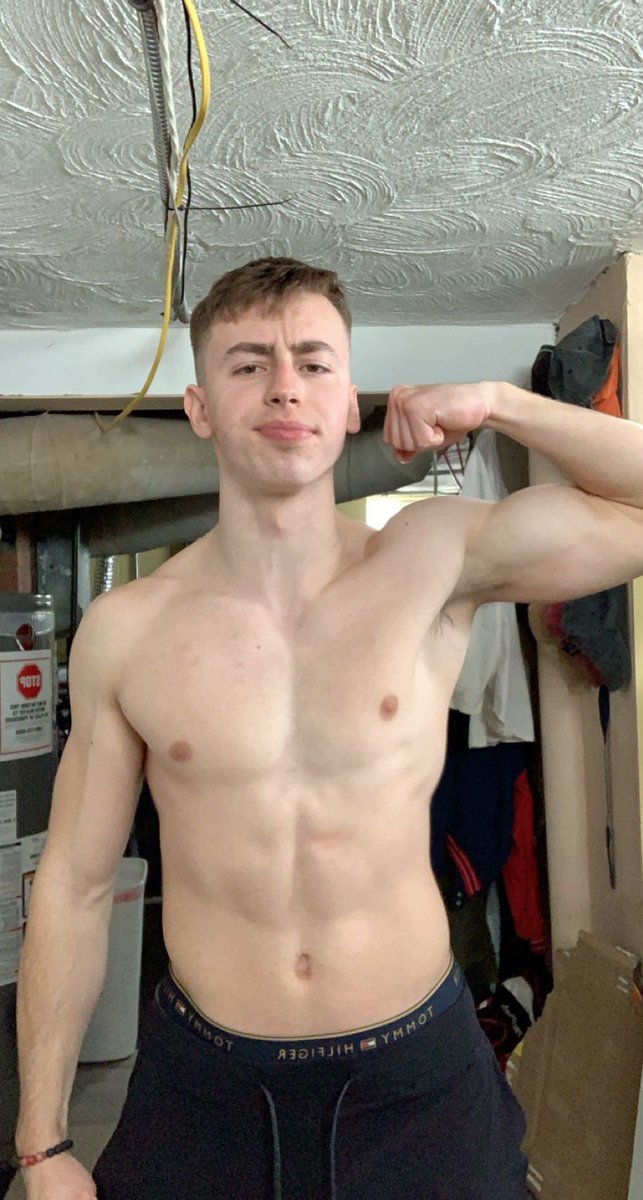 Myers_Justin_'s tweet photo. 1 year ago, I began my fitness journey, weighing 130 pounds at the time. Since then, I have put on 33 pounds. I could not be any more proud that I’ve accomplished so far. I’m forever thankful for those who have been apart of my journey and support me. To be continued... https://t.co/vooPT0FMAY