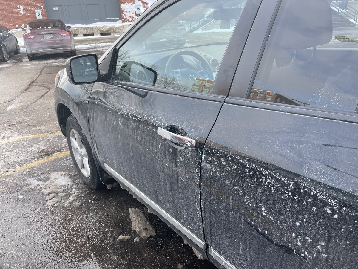 KristinKetchell's tweet photo. At some point this winter, I would like my car to not look like this anymore. Kthanks. #SNOWverIt https://t.co/2Jgs373bjb