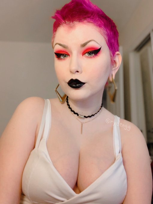 they&rsquo;re coming to get you barbara 💀🖤 https://t.co/GqFRU0gh3a<a href="/tag/mvsales"class="tags"><span>#mvsales</span></a>