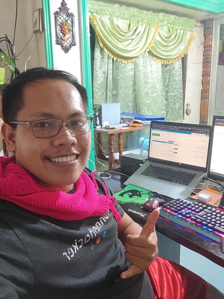workwithgenesis's tweet photo. I'm creating Facebook ads while watching #CountdownToMars https://t.co/TZQBnphy6t