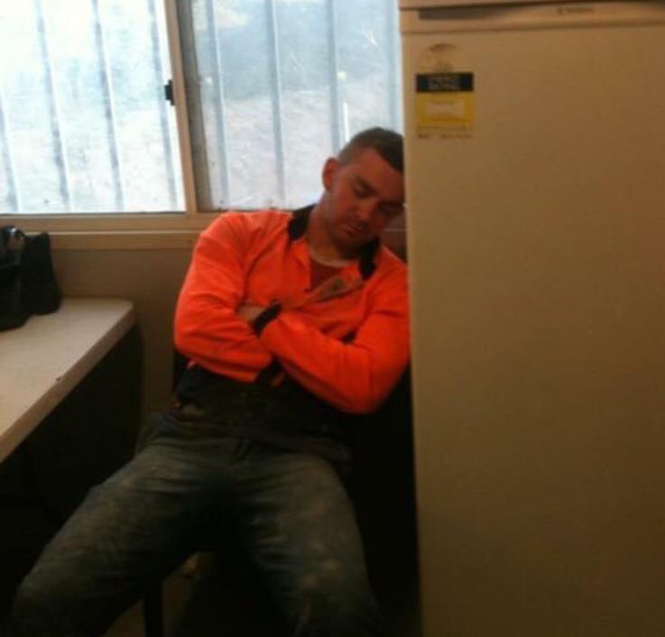 HerlihyRonan1's tweet photo. Ten years ago today !! Asleep on the job on the #cotterdam in
Australia #throwbackthursday https://t.co/6kDPICQ8tZ