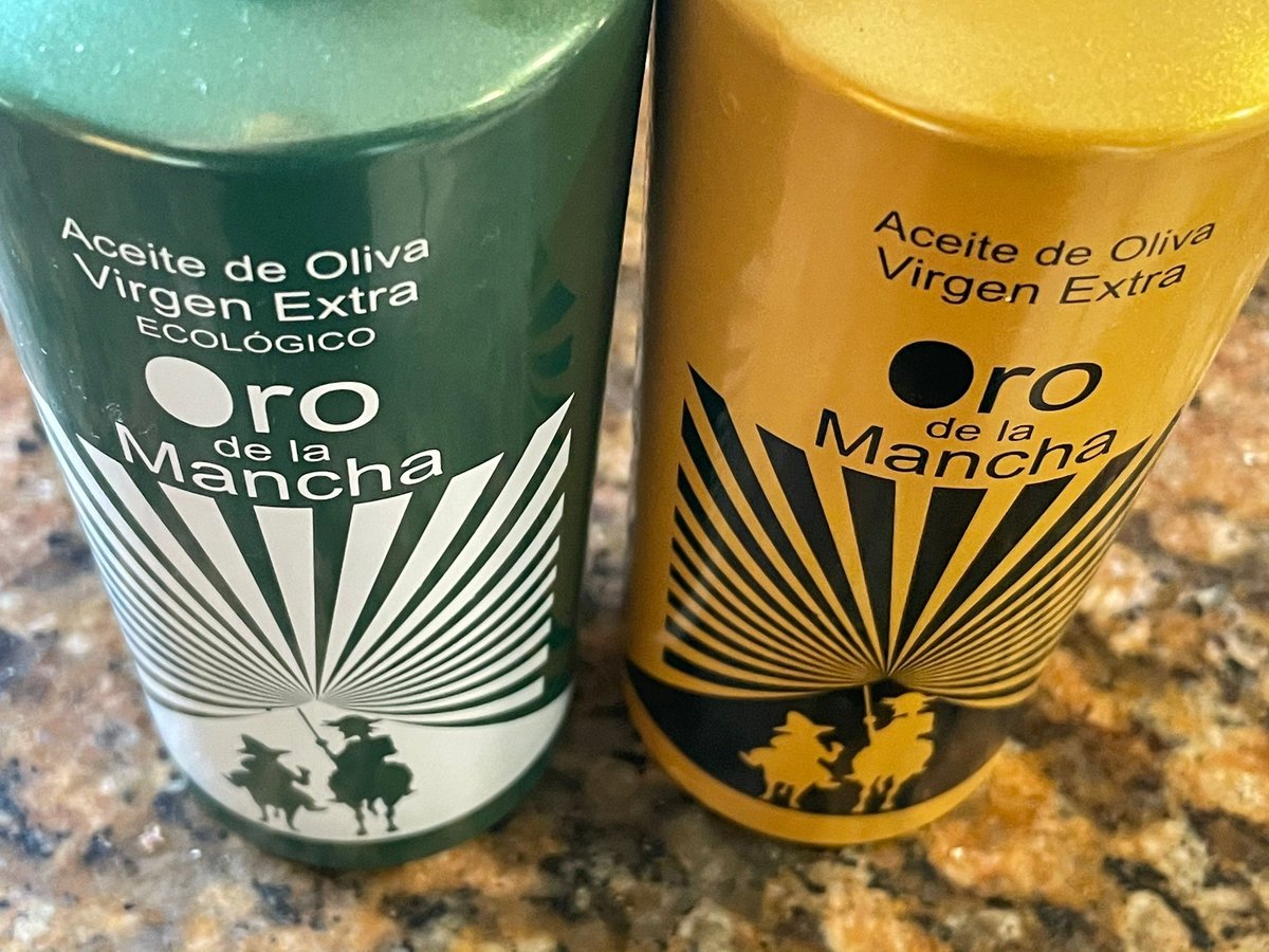 Ontalba_'s tweet photo. Seguro que conoces nuestros aceites de oliva virgen extra 'Oro de la Mancha' 

Fruto de las mejores aceitunas de los olivares de @Ontalba_ para que podáis disfrutarlos en vuestra mesa 🥰

#AlmazaraOntalba #Ontalba #SomosOntalba #Desde2017 https://t.co/FQUPzXMWCB
