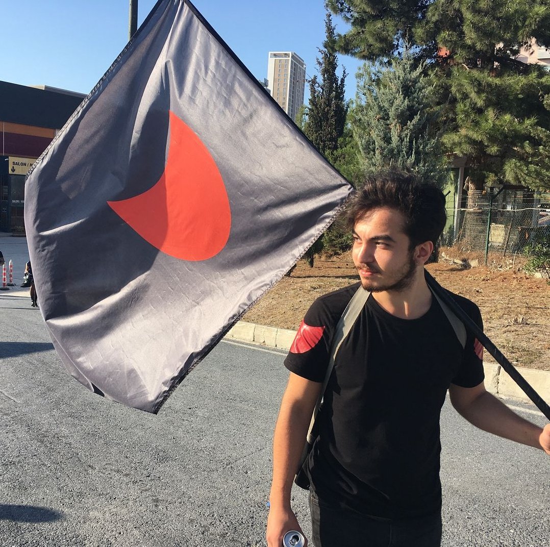 birgaripdilemma's tweet photo. "Altın bir madalyon gibi taşınmalı vicdan." 
#freeporçay https://t.co/rNsBcevueU