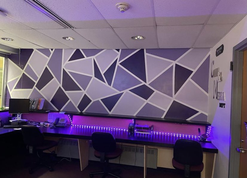 WUSR's tweet photo. Loving the new setup for our Comm &amp; Media Department!! 🤩💜 #universityofscranton https://t.co/tB6cAftAdr