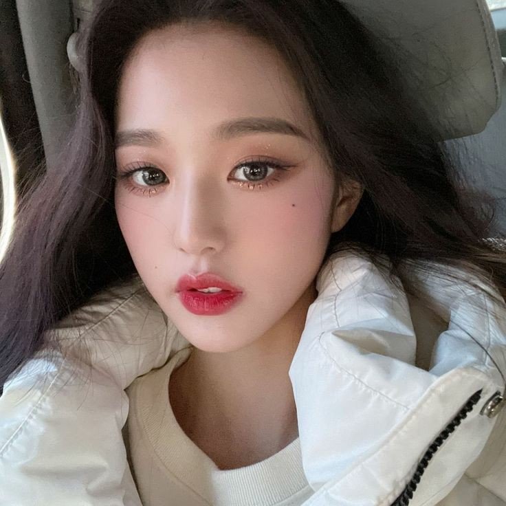 hourly wonyoung tweet media