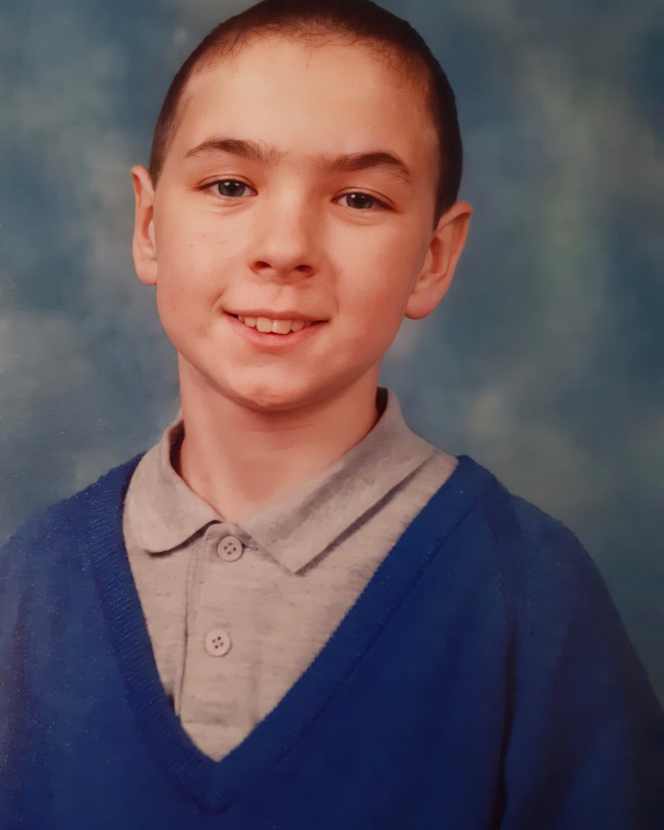 Jacksepticeye's tweet photo. Back when I played Fortnite https://t.co/iMFINrIv0o