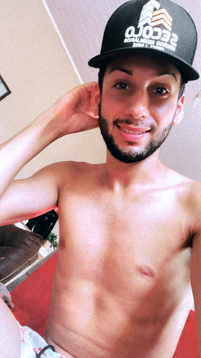 PrinsValber's tweet photo. Seja feliz. Não aceite menos que isso. #naturabezainfinita #naturaoficial 
#makeup #make #maquiagem #maquiagemprofissional #belezamaquiagem #mulheresmaquiadas #dragqueen #draggay #gay #gaycuiaba #travesti #lgbtq🌈 #youtuber #papocabeça #videosgay #amigosgay https://t.co/x52rmbyQrf