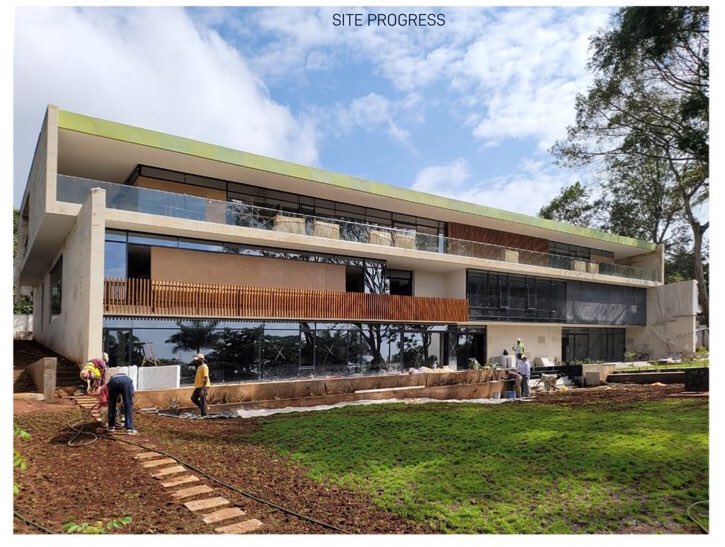 DesignSourceKE's tweet photo. How it started.... vs How it’s going 💪🏾
#RendervsReality
DS delivered exactly what was ordered at ongoing Manyani East project! 👌🏾
#KusemanaKutenda in collaboration with Paragon Group SA.
#DesignbyDS https://t.co/ex2fNe9JzV