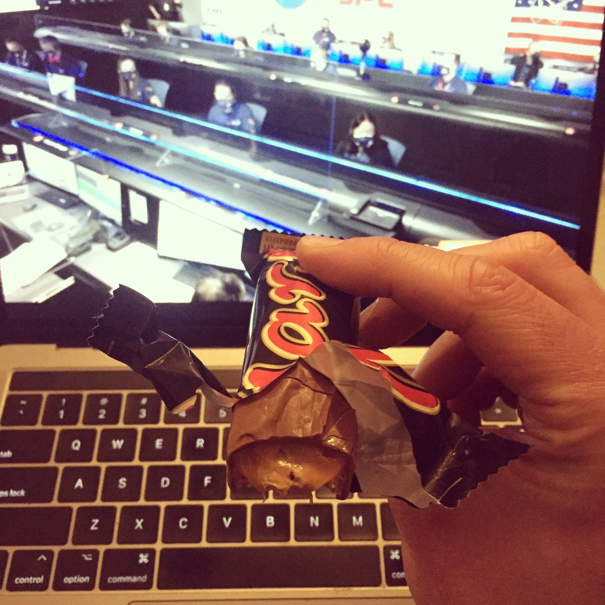 Keith_Farrell's tweet photo. @NASA aren’t the only ones on a Mars mission tonight.
#NASA #Mars #MarsPerseverance #PerseveranceRover #marsbar https://t.co/llPRVnfggr
