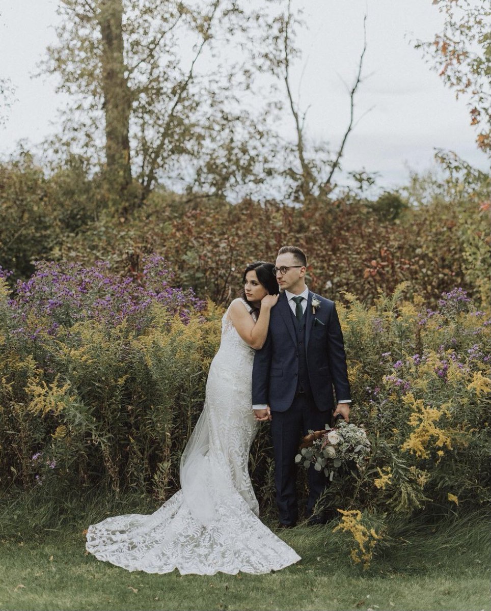 We love this beautiful scene in the wildflowers by Innis Lake💜🌼

Credits to @whitecanvasphoto for the stunning photo
•
#engagedintoronto #lovelocalcaledon #wedluxetoronto #torontobride #gtaweddingplanner #gtawedding #ontarioweddingphotographer #torontoevents #torontowedding