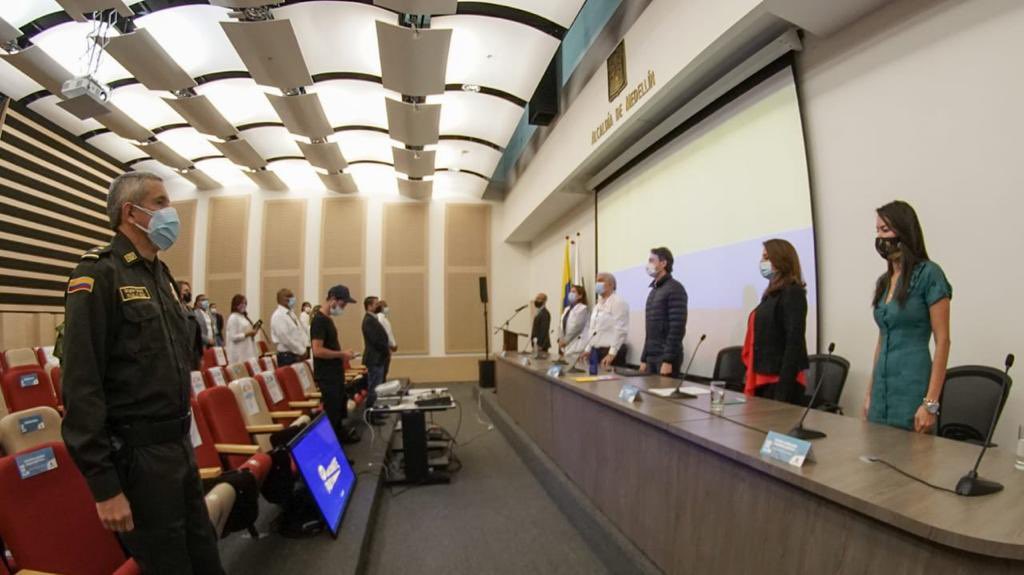 ContraloriaMed's tweet image. La @ContraloriaMed integra la mesa interinstitucional de seguimiento, control y vigilancia para que se cumpla estrictamente la primera fase de vacunación en la ciudad. #ControlEficiente #CiudadSostenible #Vacunación