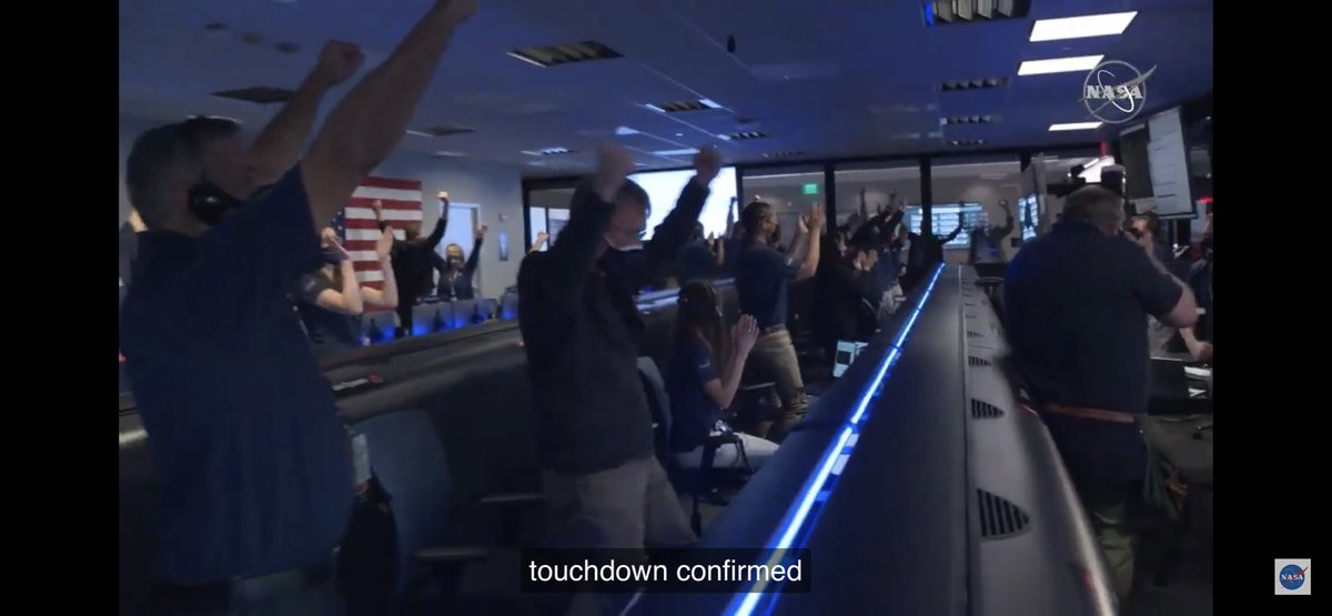 Karolous's tweet image. 💘  #CountdownToMars