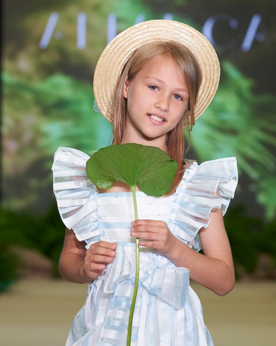 [AMARCA] La primavera, un recordatorio de lo bonito que puede ser el cambio.

🎀AMARCA KIDS🎀

<a href="/tenerifemoda/">TenerifeModa</a> 
#amarca #amarcakids #tenerifemoda #modaespaña #hechoenespaña #hautecouture #bride  #eveningdress #couturedress #novias #invitadaideal #invitadaperfecta #comuniones2021