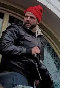 FBI's tweet photo. The #FBI is still seeking information about people involved in the violence at the U.S. Capitol on January 6. If you know this individual, visit https://t.co/iL7sD5efWD to submit a tip that references photo 220. https://t.co/sRebz4DrVo