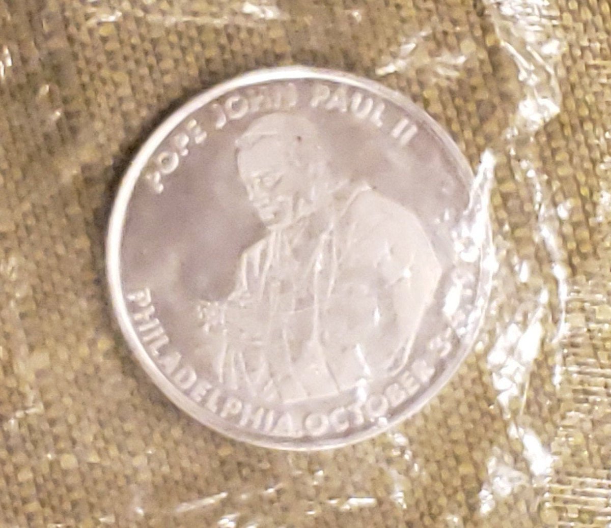 atticesoterica's tweet photo. Vintage Pope John Paul II/John Cardinal Krol Coin Medallion Commemorative October 1979 Visit To Philadelphia In Original Sealed Packaging https://t.co/KomteRLuaD #AtticEsoterica #Curios #Vintage #Antiques #Collectibles #BestOffer #OriginalPackaging https://t.co/ubGgi2INly