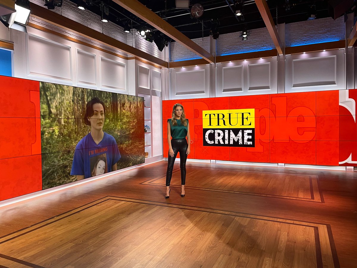 StephBauerTV's tweet photo. Tonight on @peopletv - the two new #truecrime cases I’ve been working on will start. Part 2 tomm. I’m also co-hosting the show so plz tune in! #MissingVeronica #MissingCieha @robsilverstein @people https://t.co/TCgBtiFUD1