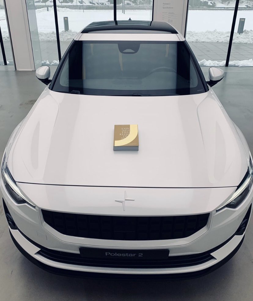 Gör som Polestar och köp in 1000 ex av Exponentiell klimatomställning (inkl förbokning av eng ex). 😍
Ring om ni också vill köpa in den som hållbarhetsguide till alla i företaget så får ni ännu mer mängdrabatt än de som står angivna på hemsidan. 
#exponentiellklimatomställning