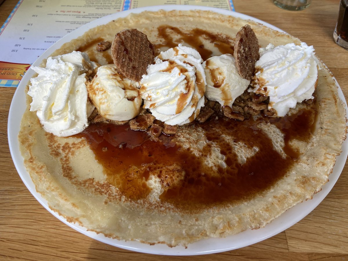  Learning Dutch. I never thought I’d be good enough at it to read  & listen to podcasts Boy, it’s flat! Running made slightly easier (though I do miss hill reps sometimes) The food! I think we have a serious stroopwafel, pannenkoeken & oliebollen addiction..