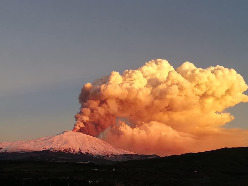 beverfood's tweet photo. https://t.co/u8kTNaCuKq - #Etna in eruzione, il boom della denominazione più scoppiettante d’Italia con di ... - #BaroneDiVillagrande #CasaVinicolaBennati #Cottanera #Featured #Firriato #MassimoLentsch #Murgo #PalmentoCostanzo #Sicilia #TenutaFessina #TerraCostantino #ViniSicilia https://t.co/Z2TwuHr3Mp