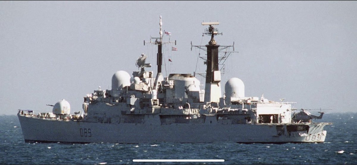  #Onthisday1991  #gulfwar30 Today thirty years ago we had completed a swept lane transit through the minefield, followed by Wisconsin, Princeton, Tripoli and Jarrett as seen in this picture.At about 0450 hrs USS Tripoli ran onto an Iraqi mine missed by the sweepers. 1/6