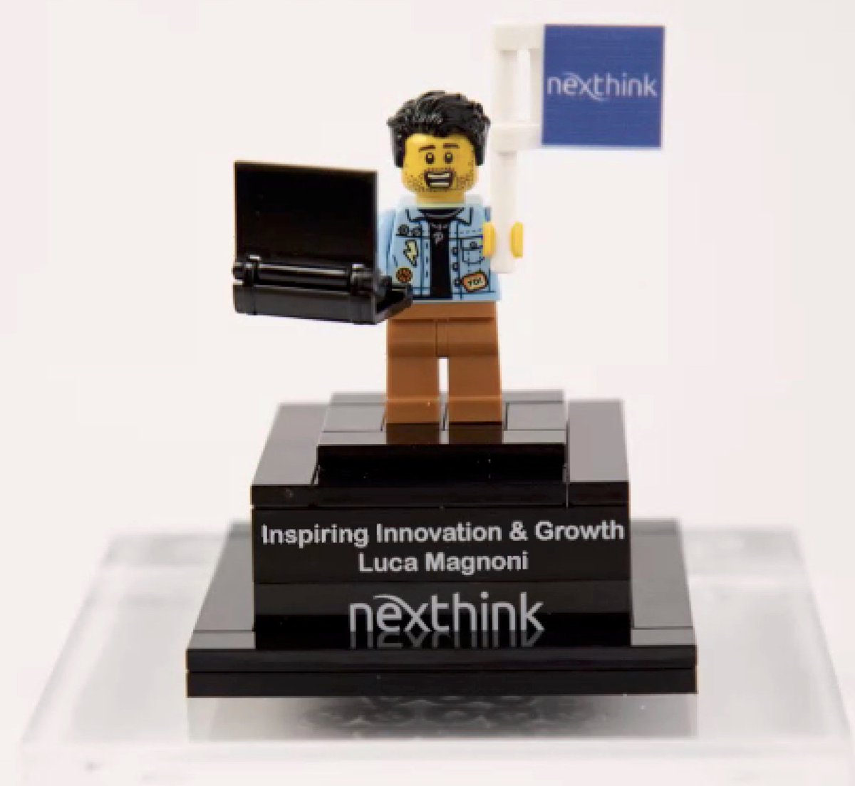 Wow... just got a personalized Lego for being awarded for "Inspiring Innovation and Growth" at <a href="/NexthinkNews/">Nexthink</a> (🦄 ) for the work on <a href="/apachekafka/">Apache Kafka</a> and event streaming... Great pleasure, just a bit more beard and would have been perfect :D