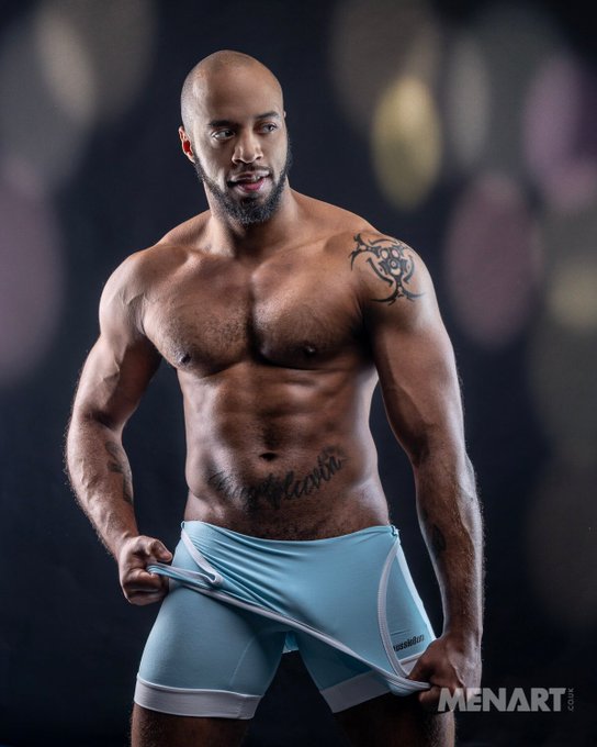 More from my steamy photoshoot with @MenArtXXX on both our fan sites.

https://t.co/r4C57D0Eh9 n https://t