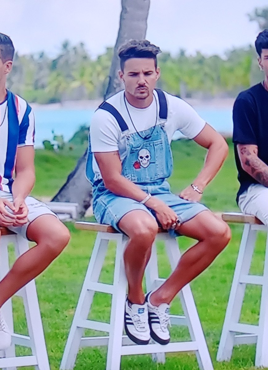 Afr0dyta1's tweet photo. TEO VA A LA ISLA.
#LaIslaDeLasTentaciones6 https://t.co/gjmJZNV1P4