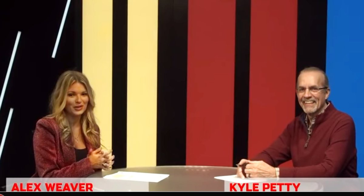 Racer_WRECK's tweet image. The 1st show of #BackseatDrivers
Yes this is the
#BestSeasonEver 

#NASCAR 

#AlexWeaver 
#KylePetty