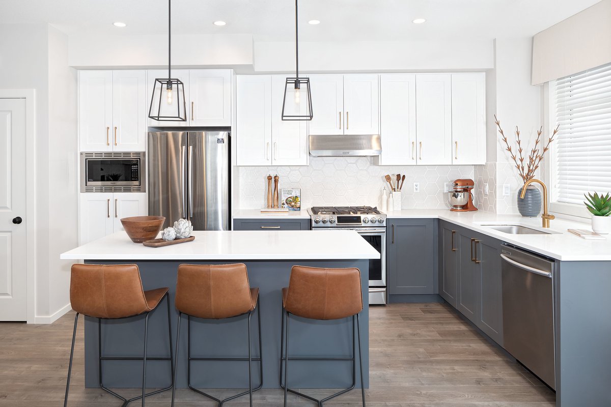 BreaksideRE's tweet image. We are now booking private appointments for this Saturday's release of the highly coveted Fraser Hill Phase 2 townhomes, featuring a new collection of spacious family-sized 4 bedroom homes. To book an appointment, please contact Lisa McFarlane at 778-847-5311. #FVRE #VanRE