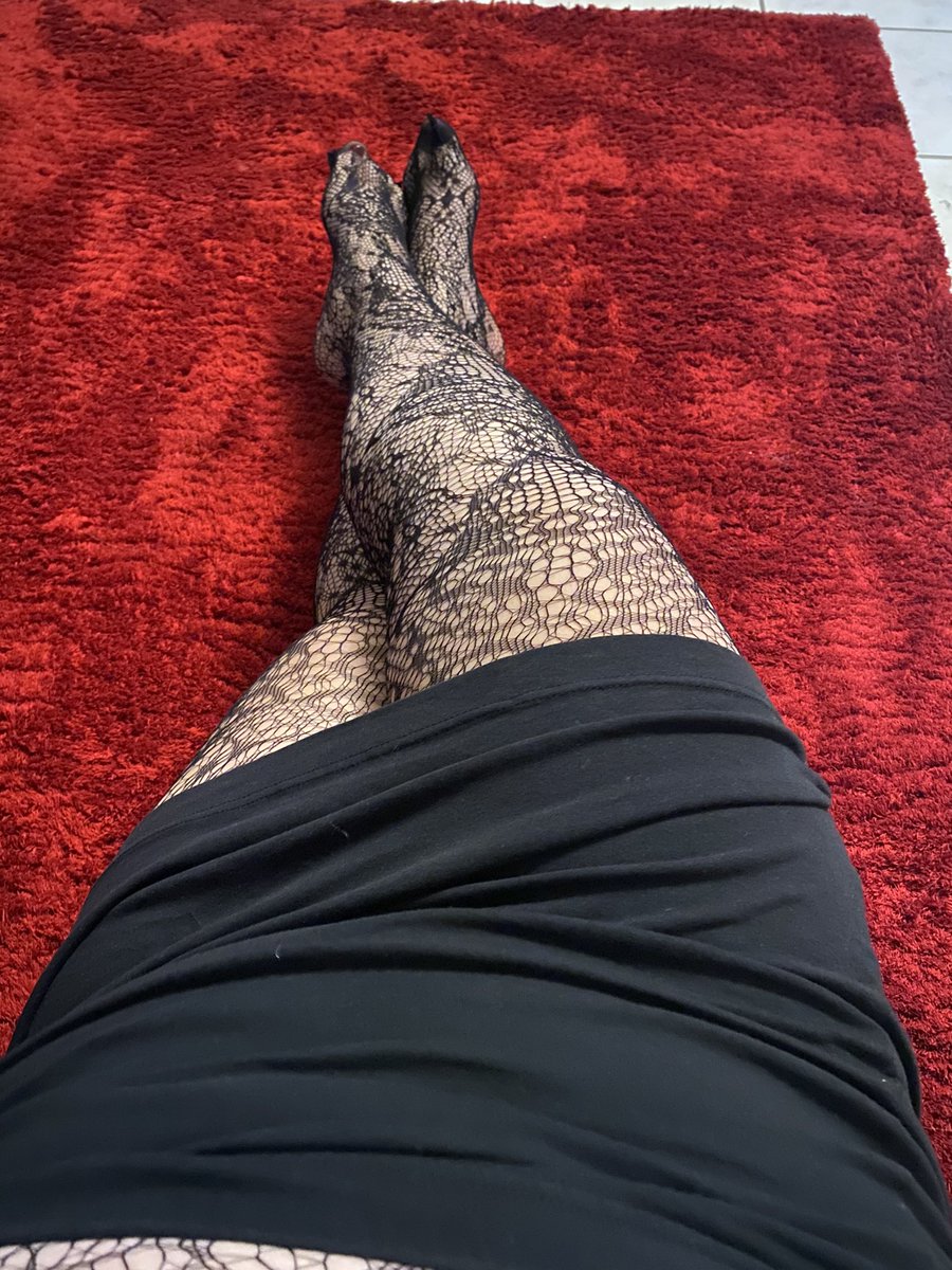 ladymelody2021's tweet photo. 👑#findom #sklave #sissy #blackmail #melkung #kontrolle #füsse #paypic #köter #loser #minischwanz #keuschhaltung🐷💰💶✅👑
Ich hätte richtig Lust vorm schlafen gehn noch eine Doppel melkung mit @valerie_madame durchzuführen! Wer traut sich 15 min schnelles rtgame https://t.co/aIq3PhFJR9