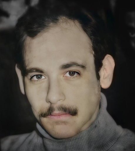 Sen ki;
Bilirsin kır çiçeklerini,
Hangi rüzgar dağıtırsa dağıtsın,
Düştükleri yerde yeniden çoğalırlar.
Adnan Yücel

19 Şubat 1972  #UlaşBardakçı