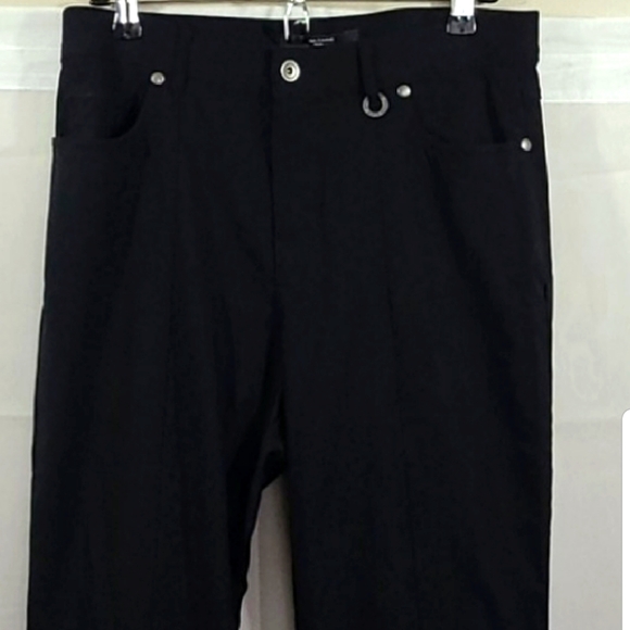 2turntdevyn's tweet image. So good I had to share! Check out all the items I'm loving on @Poshmarkapp #poshmark #fashion #style #shopmycloset #simonchang #jordan: posh.mk/prYq0tJiZdb