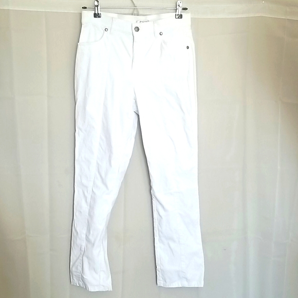 2turntdevyn's tweet image. So good I had to share! Check out all the items I'm loving on @Poshmarkapp #poshmark #fashion #style #shopmycloset #simonchang #jordan: posh.mk/prYq0tJiZdb