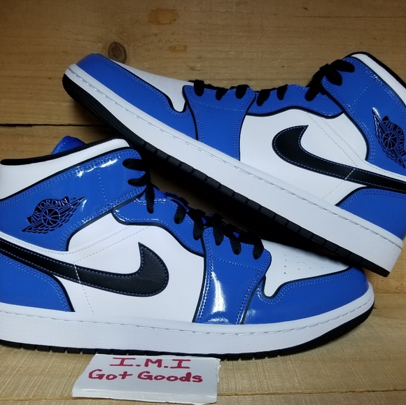 2turntdevyn's tweet image. So good I had to share! Check out all the items I'm loving on @Poshmarkapp #poshmark #fashion #style #shopmycloset #simonchang #jordan: posh.mk/prYq0tJiZdb