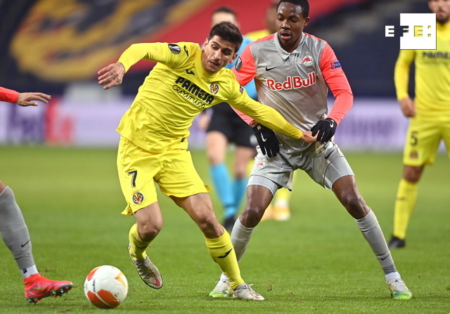 EFEdeportes's tweet photo. 0-2. Gerard Moreno da alas al Villarreal en el Red Bull Arena.
🟡 Dos asistencias, a Alcácer y Fer Niño, ponen al 'Submarino amarillo' con pie y medio en octavos.
🗣️ Emery: "Quedan 90 minutos en casa. Podíamos haber marcado algún gol más".
#SALVIL | #UEL
📸 Lukas Barth-Tuttas https://t.co/N14jcX5PN9