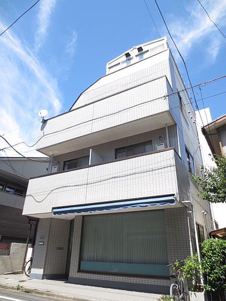 Miho_S_0919's tweet photo. 皆様こんにちはー！お昼の物件紹介です！
広々28㎡ほどの空間が空いております。オフィスから、ダンス、演劇などの練習場他、内装の仕方によってさまざまにお使いいただけます！内装工事については弊者提携のインテリアデザイン会社とご相談が可能です！現状復帰は不要！
いつでも内見可能です⬇️ https://t.co/YmahwgQ8Kw