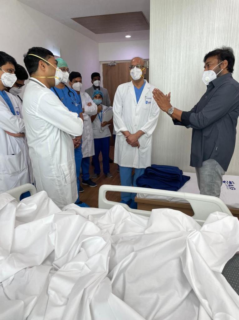 KChiruTweets's tweet photo. Had the opportunity to visit @AIGHospitals yesterday &amp; thank &amp; congratulate their team of wonderful doctors lead by Chairman Extraordinaire,Padma Bhushan Awardee #DrDNageshwarReddy for their amazing work saving numerous lives during lockdown.
#FrontlineWarriors #EverGrateful https://t.co/p1Xqb5ChWM
