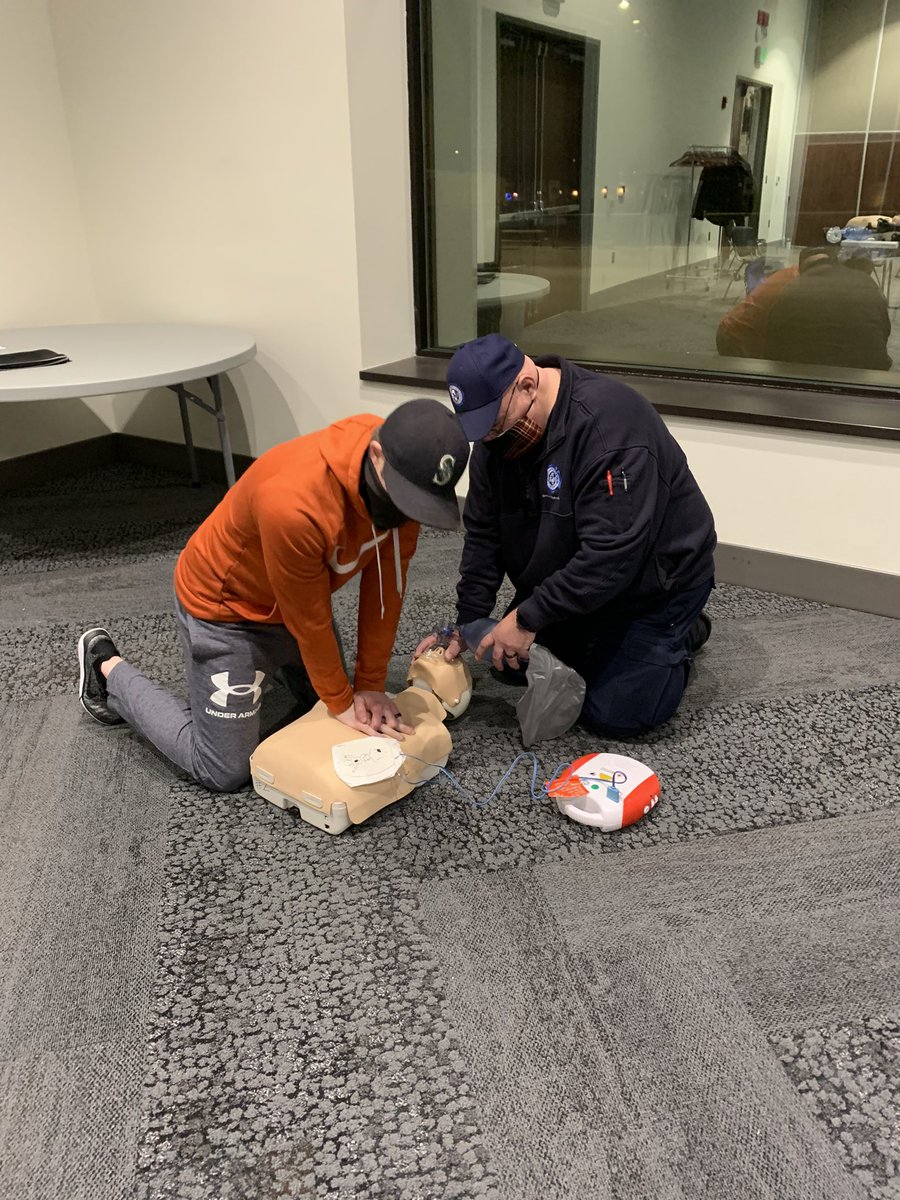 SpokaneCoFire4's tweet photo. Every year, we practice CPR to keep our firefighters proficient.  #scfd4 #CPR #CPRsaveslives https://t.co/OuAVIDfSoo