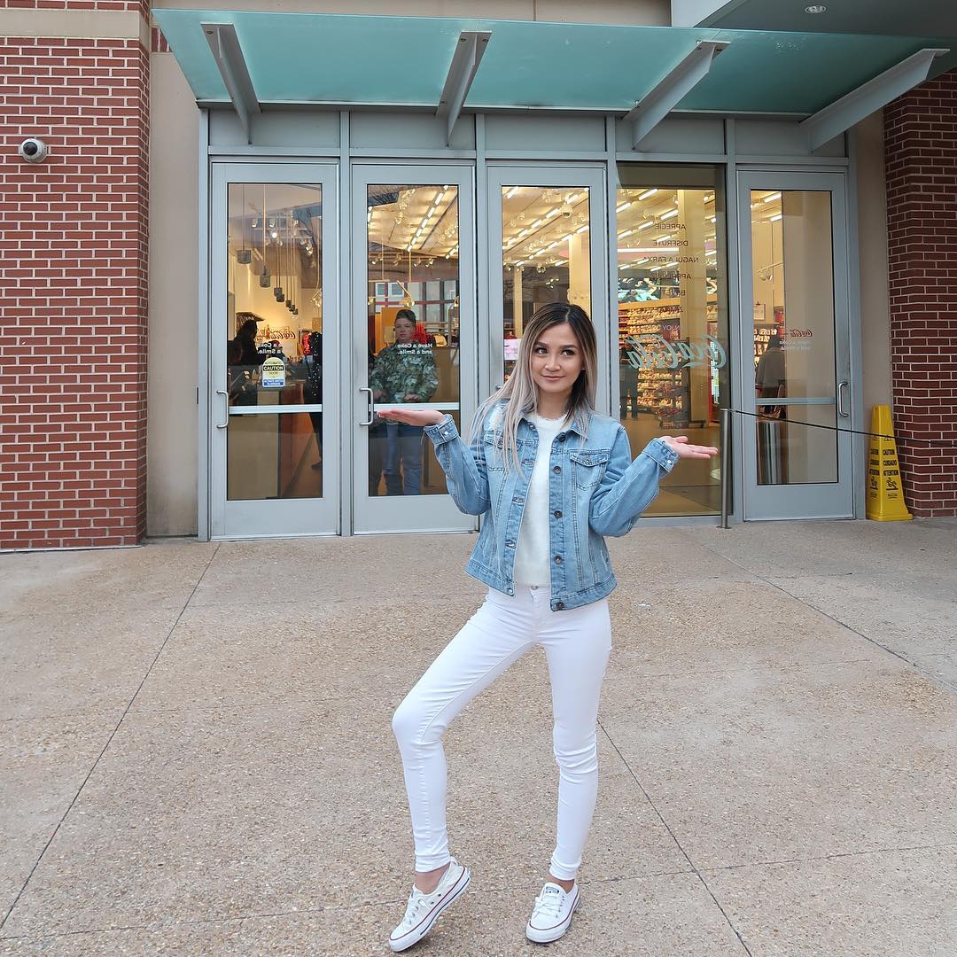 skylarstefanii's tweet image. ????? #beingrandom #ThrowbackThursday