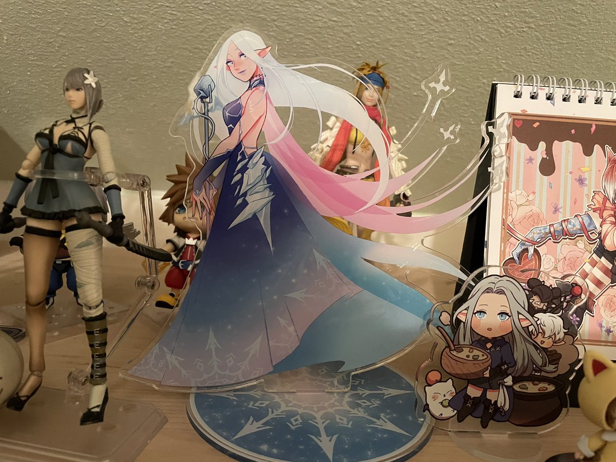 omg the zine from <a href="/MusicaZine/">Musica Universalis / Leftover Sales</a> arrived and everything looks AMAZING!!!! 💕💕💕💕