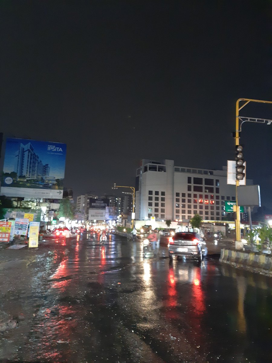 PPayoswini's tweet photo. #PuneRains 
#hinjewadi https://t.co/7oNpMxKZdo